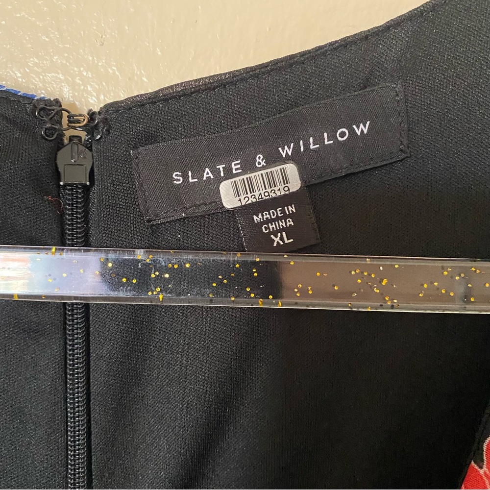 Slate & Willow Short Sleeve Asymmetric Hem Black Floral Dress - Picture 9 of 9